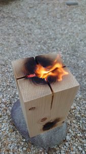 シンホリで製作した柱のスウェーデントーチ